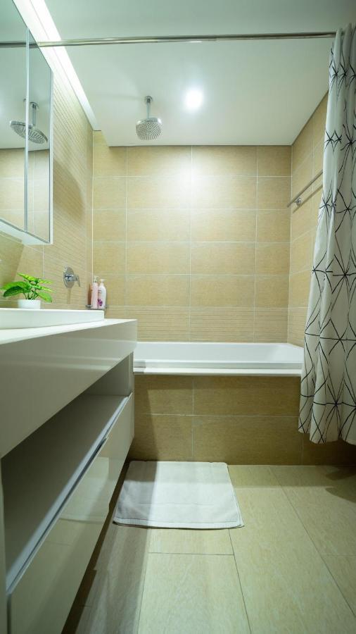 Bom Homes- Vinhomes Metropolis-Service Apartment Hanoi Exterior photo
